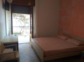 Room in BB - Spacious double room by the sea Pineto